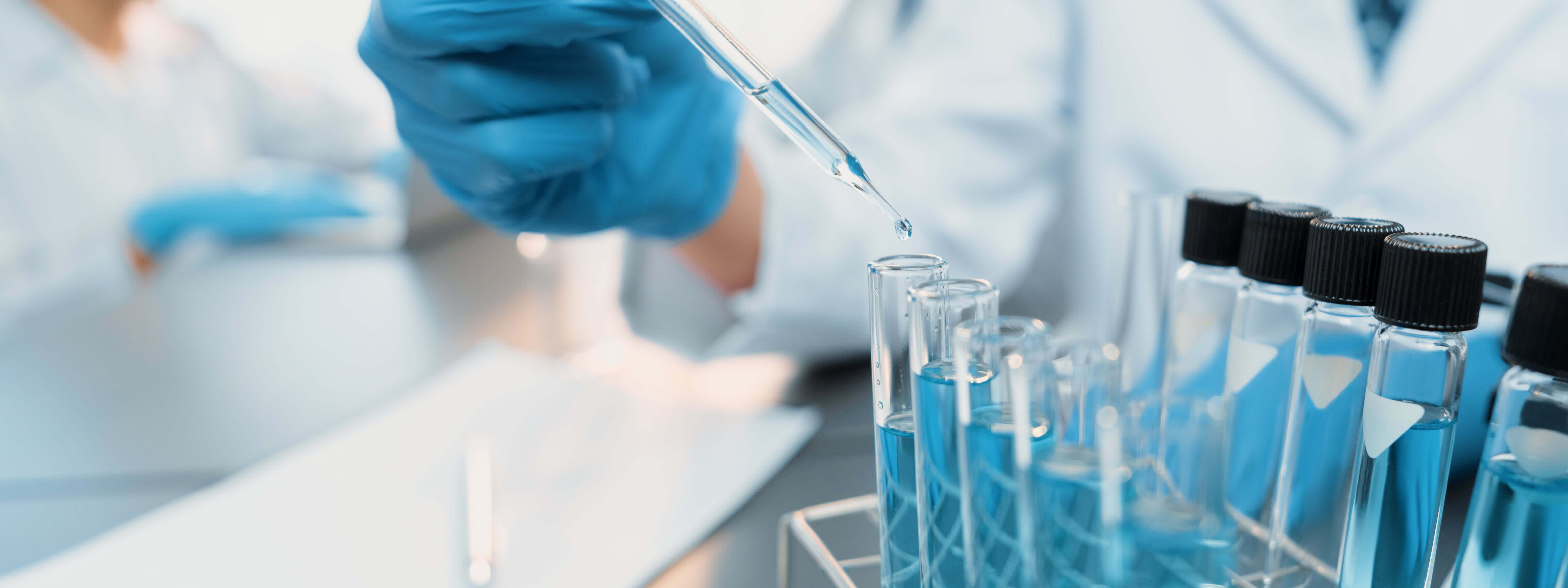 Quantifying endotoxins via absorbance or fluorescence in a
